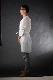 Vêtements de protection médicaux jetables économiques, manteaux jetables de visiteur