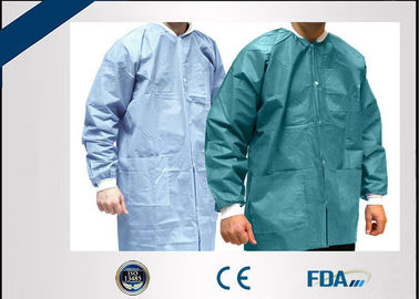 Chine Manteau non tissé jetable léger de laboratoire pour les étudiants en médecine cliniques usine