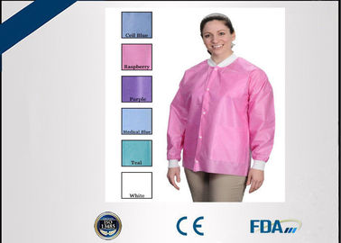 Chine Manteaux jetables écologiques de laboratoire, manteaux jetables stériles de visiteur usine
