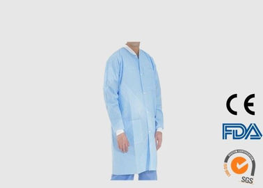 Chine Le visiteur jetable confortable enduit le produit hydrofuge pour l&#039;hôpital/clinique usine